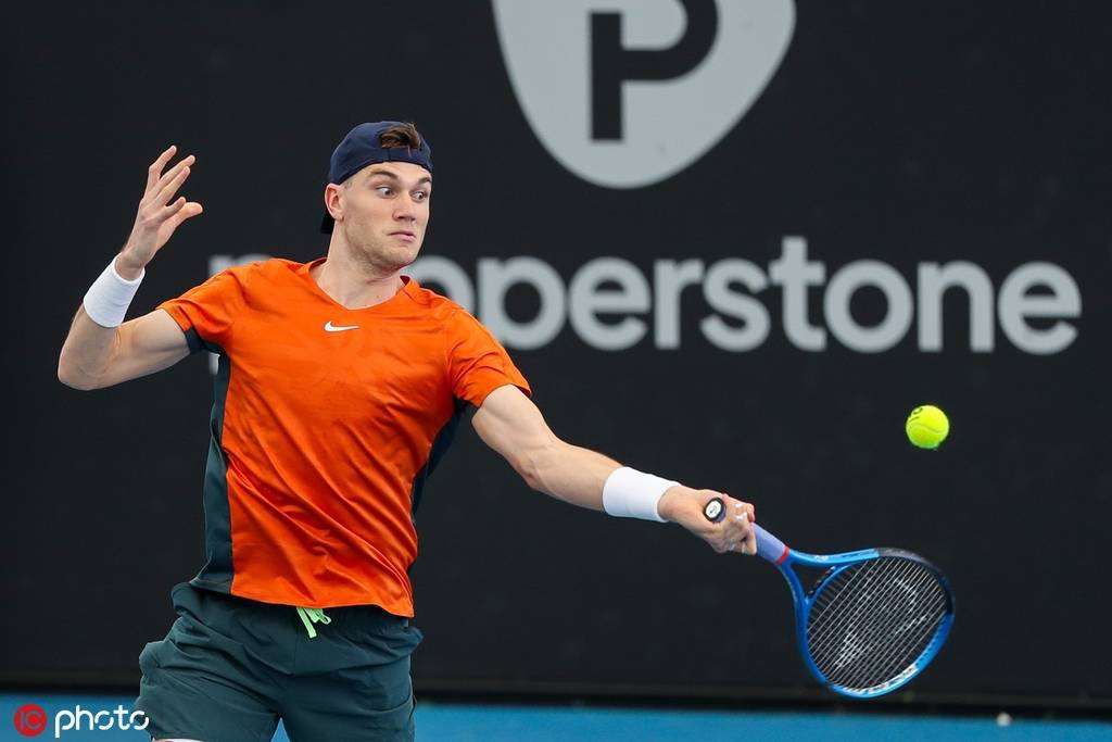 湖人锁定西 湖人锁定西